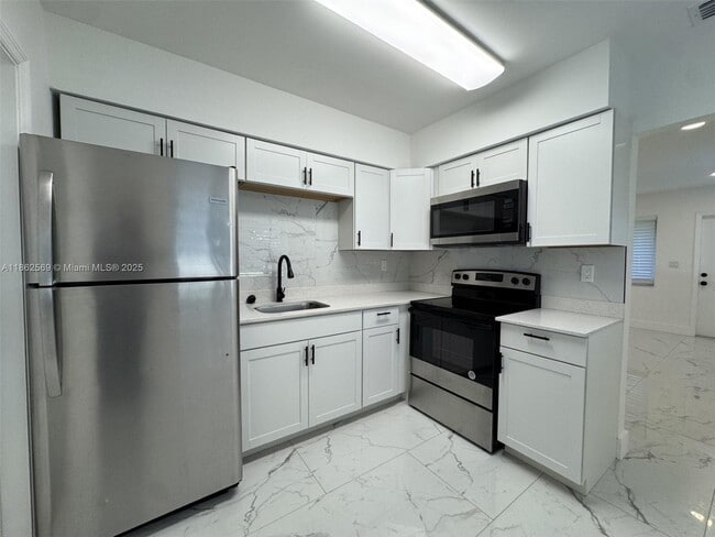 Foto del edificio - 1431 N 14th Way
