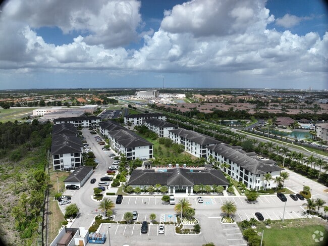 Exterior 3D - The Edge at Fort Myers
