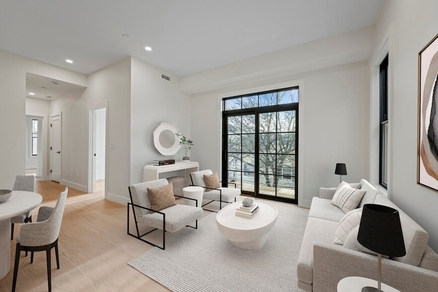 Photo - 224 W 9th Street Unit 4