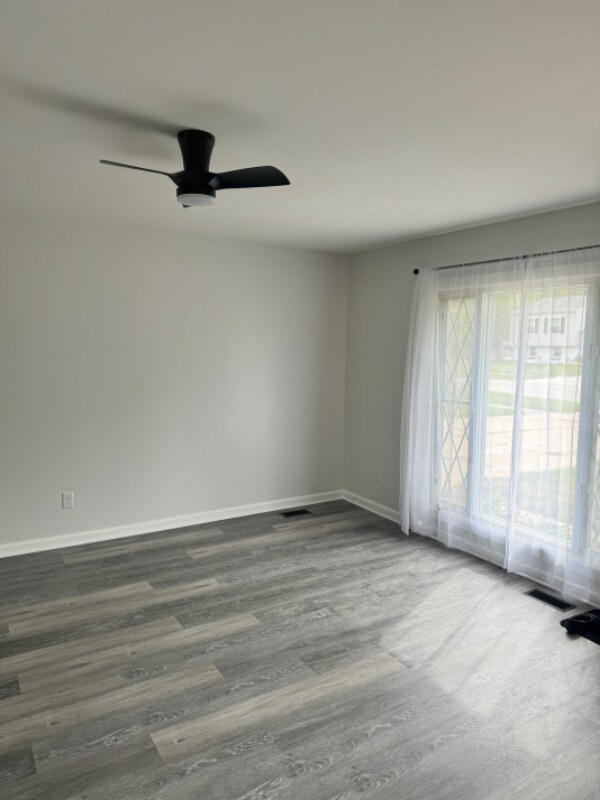 Foto del edificio - 765 Crestwood Dr