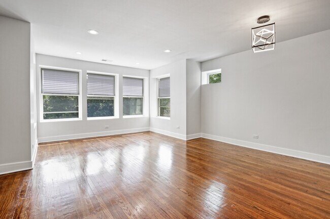 Foto del edificio - 7214 S King Dr