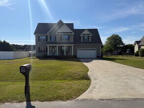 Building Photo - 303 Glenn Laurel Dr