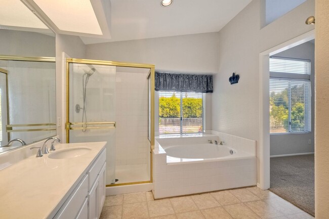 Building Photo - 4636 Doral Ct