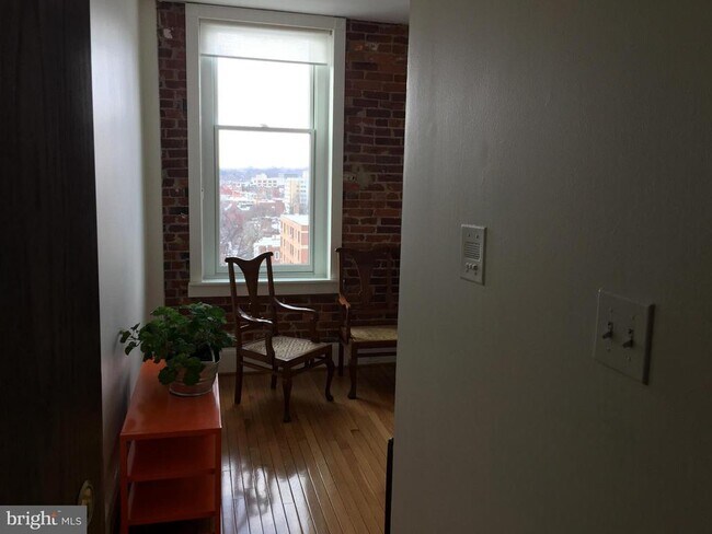 Foto del edificio - 1615 Q St NW