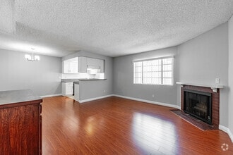 Interior Photo - 409 W Dryden St