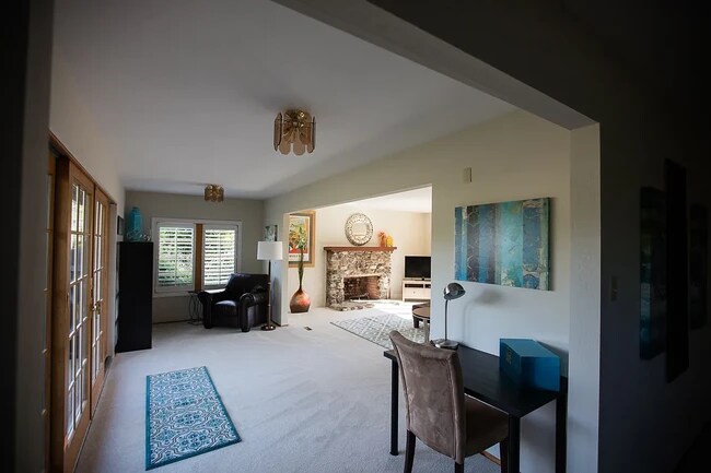 Foto del edificio - 7409 Fallenleaf Ln