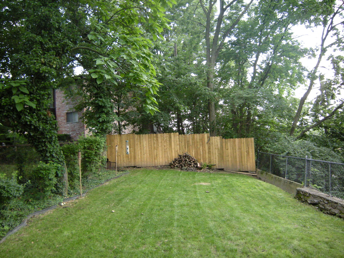 Foto principal - 531 Riddle Rd