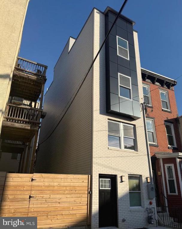 Building Photo - 339 Wiota St