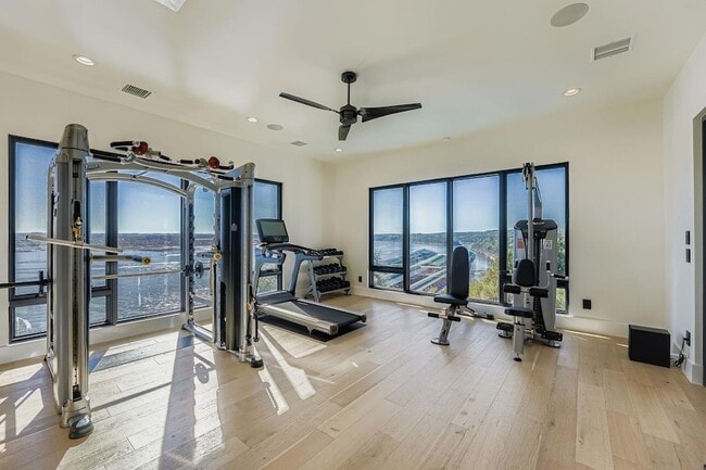 Building Photo - 6412 Lantern View Dr