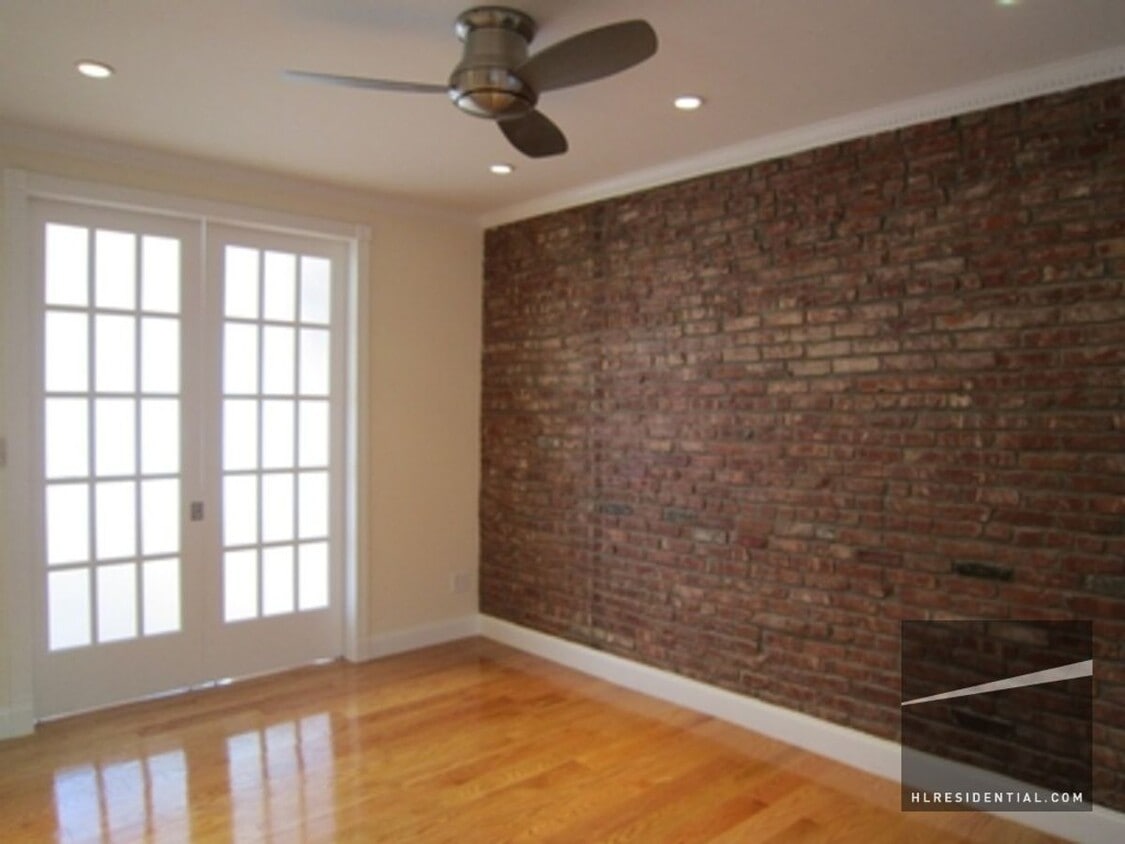 Foto del edificio - E 100TH ST.