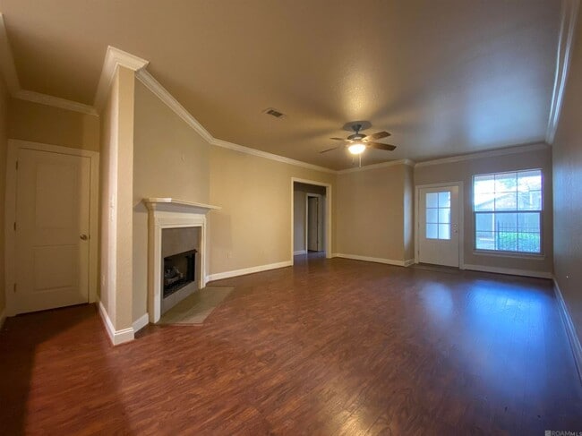Building Photo - 4848 Windsor Village Dr
