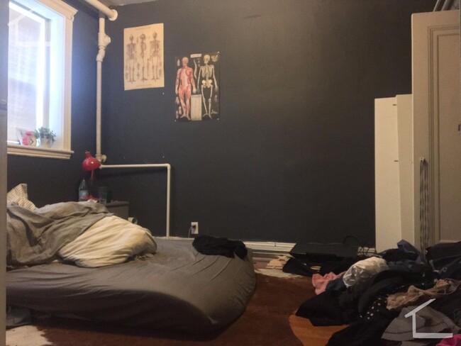 Photo - Studio in Brighton is available on 9/1 House