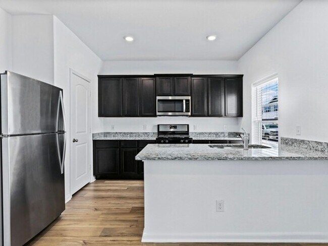 Foto del edificio - 10826 Emerick St