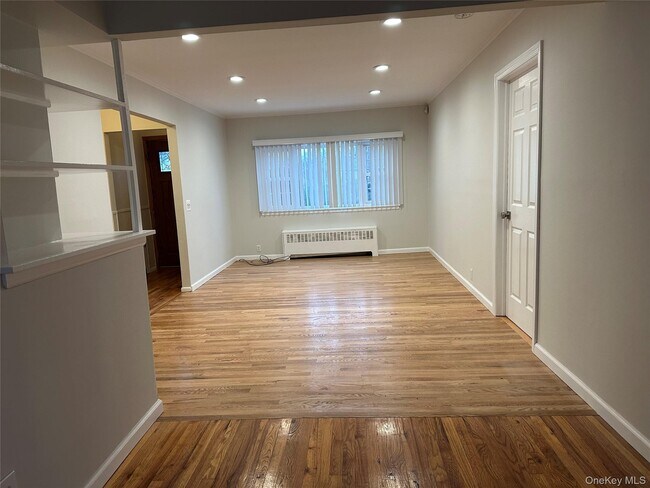 Building Photo - 3 Wensley Rd