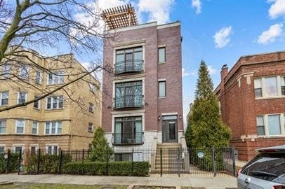 Primary Photo - 4208 N Albany Ave