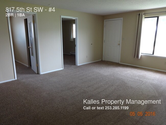 Building Photo - 817 5th St SW