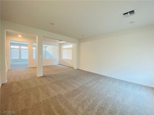 Building Photo - 650 Steep Cyn Ave