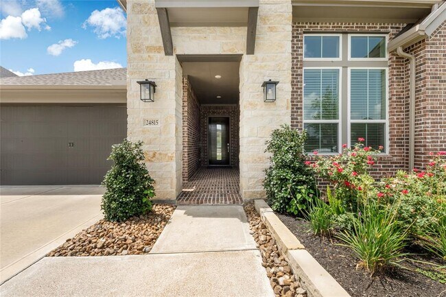 Foto del edificio - 24815 Pavonia Lake Ln