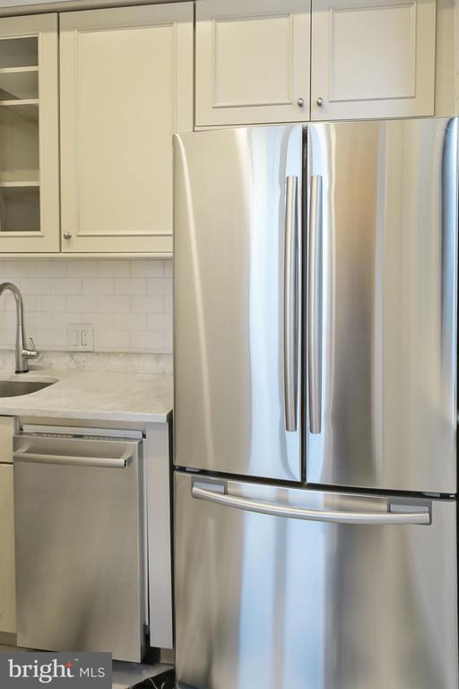 Foto principal - 520 E St NE