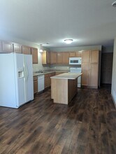 Building Photo - 408 Cedar Pl