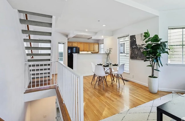 Photo - 28 Jennifer Pl Townhome