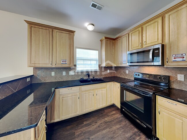 Foto del edificio - 2948 Clover Rd NW