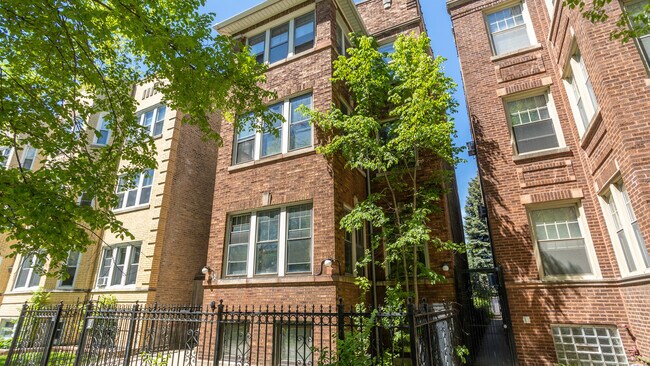 Foto del edificio - 5006 N Wolcott Ave