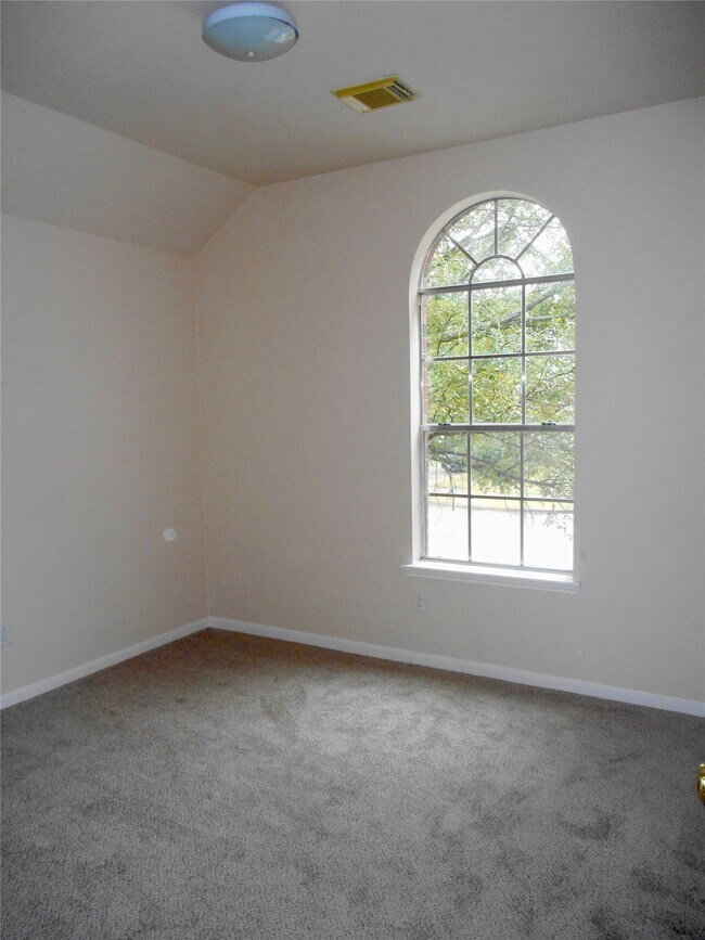 Foto del edificio - 6203 Faulkner Ridge Dr