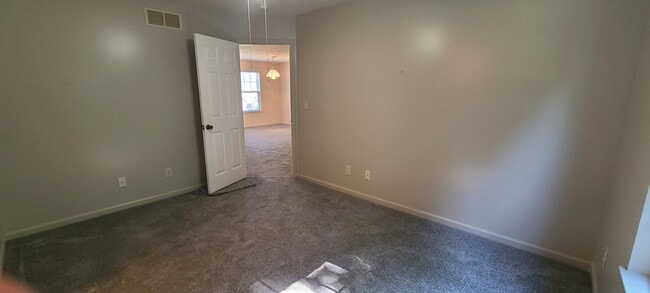Building Photo - 38 E Willow St