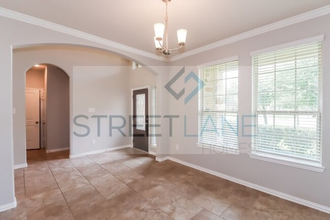 Building Photo - REDUCED!