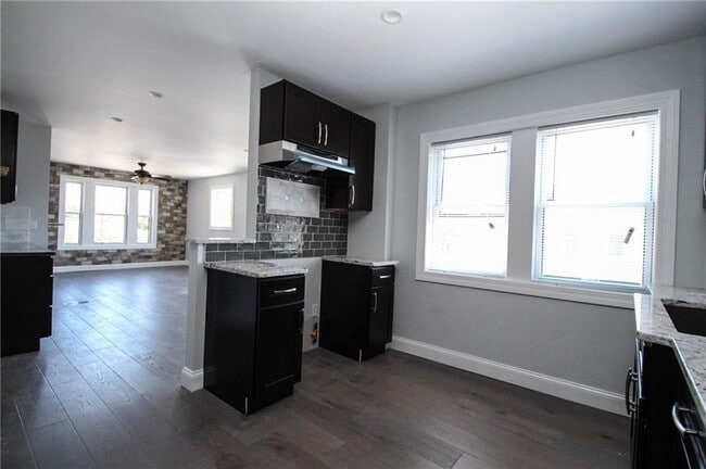 Foto del edificio - 167 Atlantic Ave