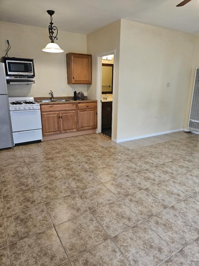 Foto del edificio - 7102 Mohawk St