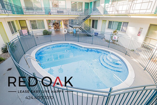 Building Photo - 400 S Mariposa-17