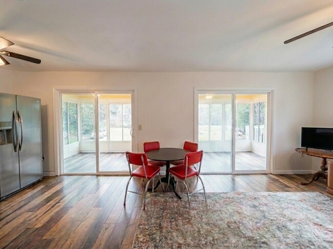 Building Photo - 2647 Blind Rd