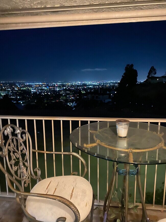 Foto del edificio - 2505 Miramar Ave