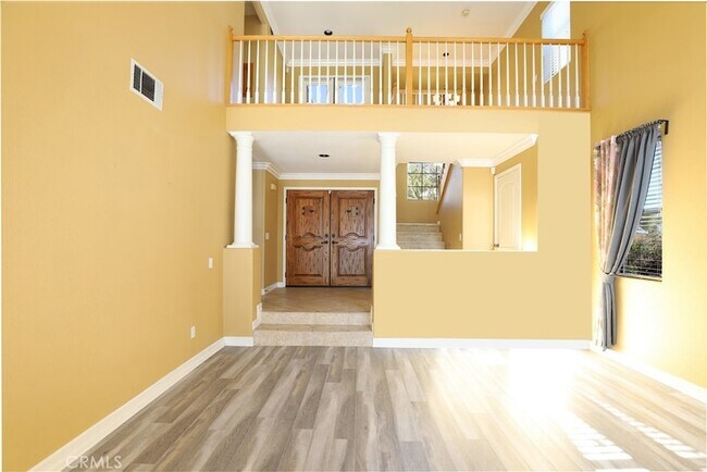 Foto del edificio - 2760 Hidden Hills Way W