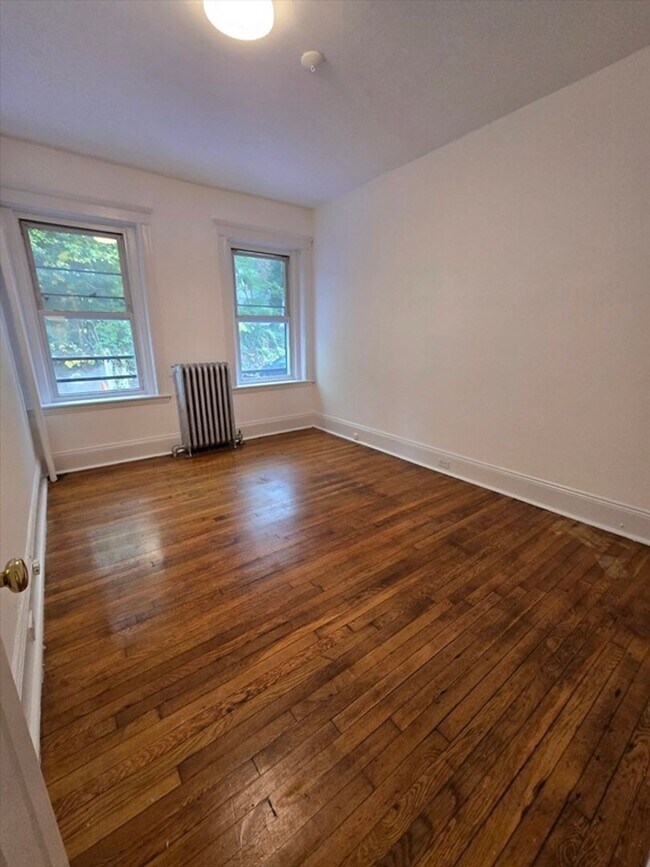 Foto del edificio - Coolidge Corner 2bed for $2700 - Parking available for rent!