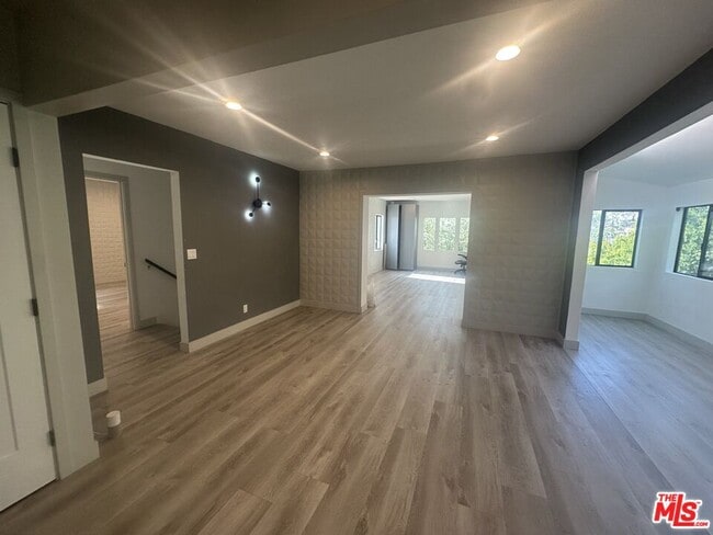 Building Photo - 5129 Edgewood Pl