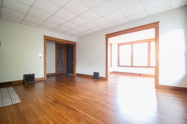 Foto del edificio - 4129 N Lockwood Ave