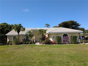 Building Photo - 15176 Fiddlesticks Blvd