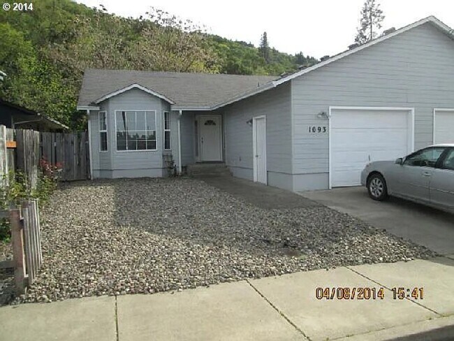 Building Photo - DA-0000 | W. Brown Duplex, LLC.