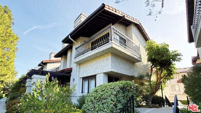 Building Photo - 1488 Palisades Dr
