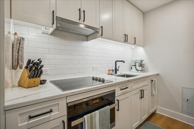 Foto del edificio - Fabulous 1 Bed/1 Bath condo at The Avidian in Navy Yard!