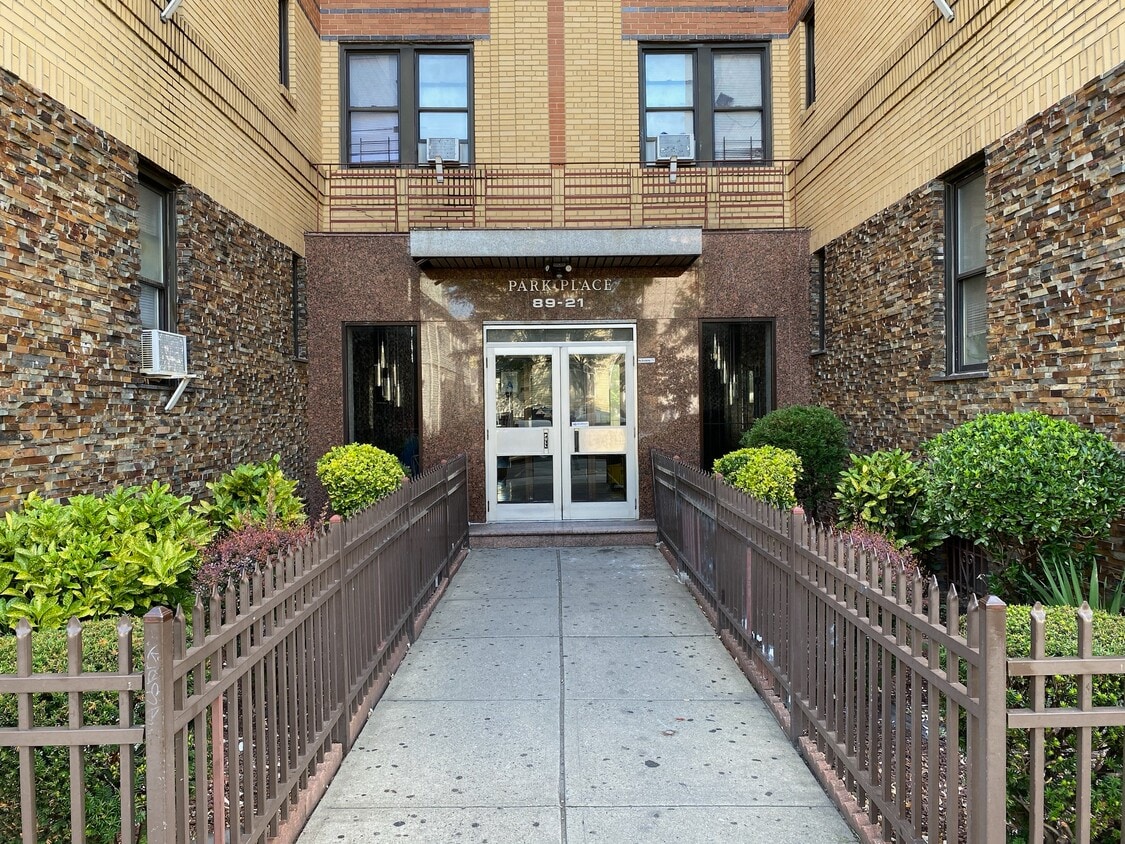 Entrance - 89-21 169th St
