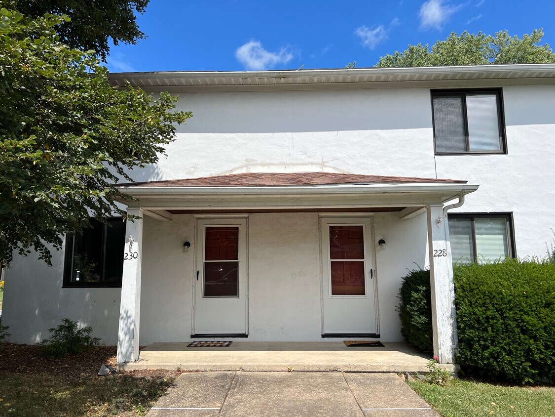 Foto principal - 230 Willow Ave