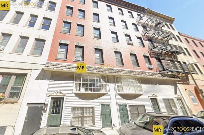 Building Photo - 13 Charter St