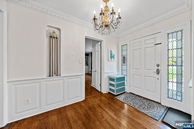 Foto del edificio - 328 W Ridgewood Ave