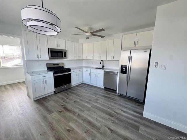 Foto del edificio - 70 Burlington Ave