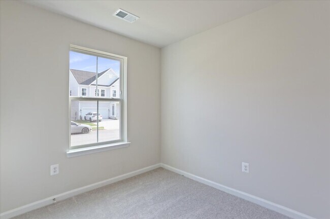 Foto del edificio - 331 Sandy Bottom Cir