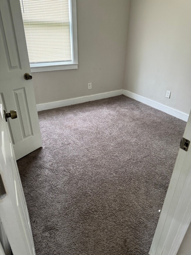 Building Photo - 109 Aventura Ct